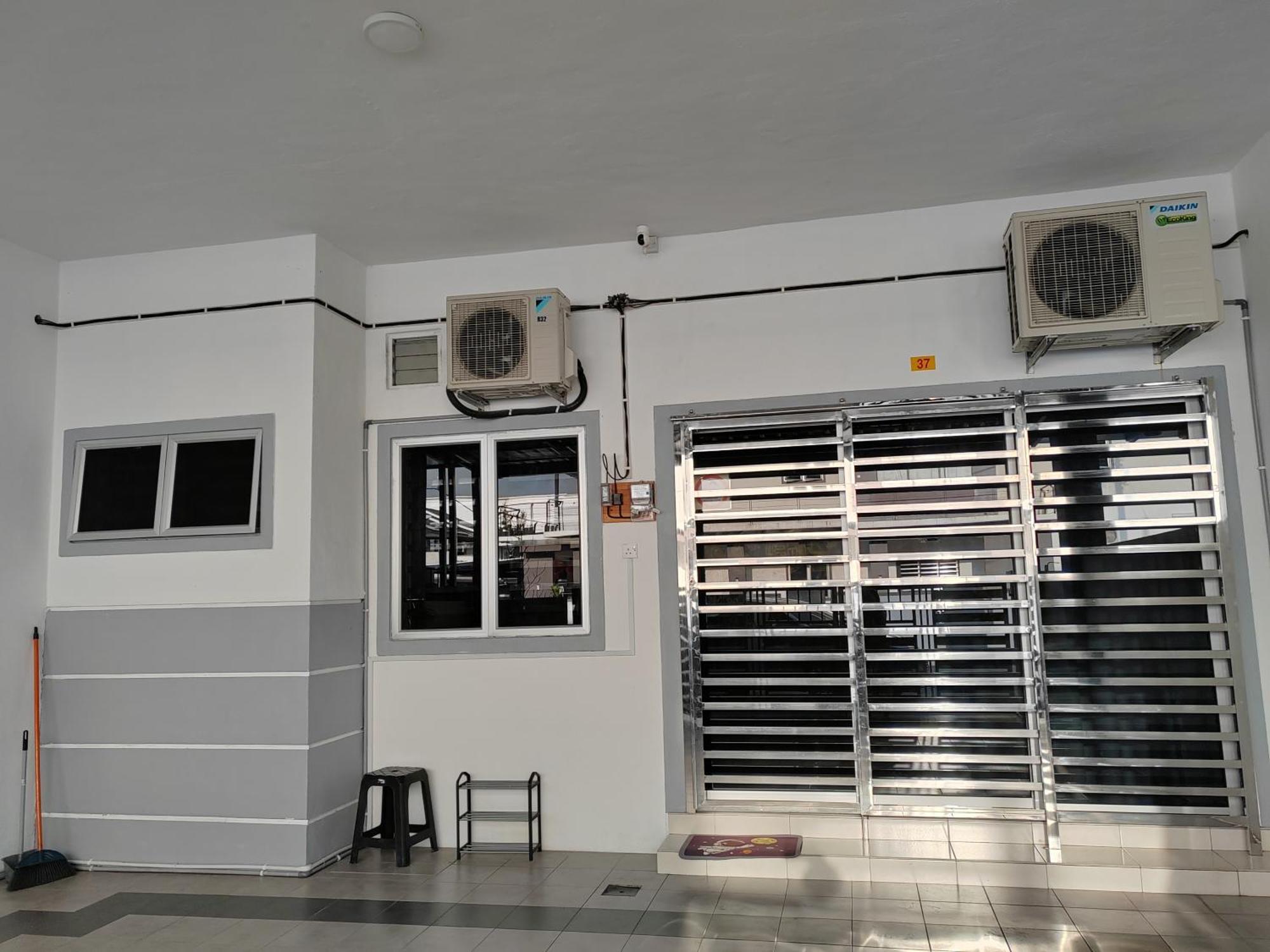 My Homestay Sitiawan - Astronaut Space House 8 Pax ภายนอก รูปภาพ